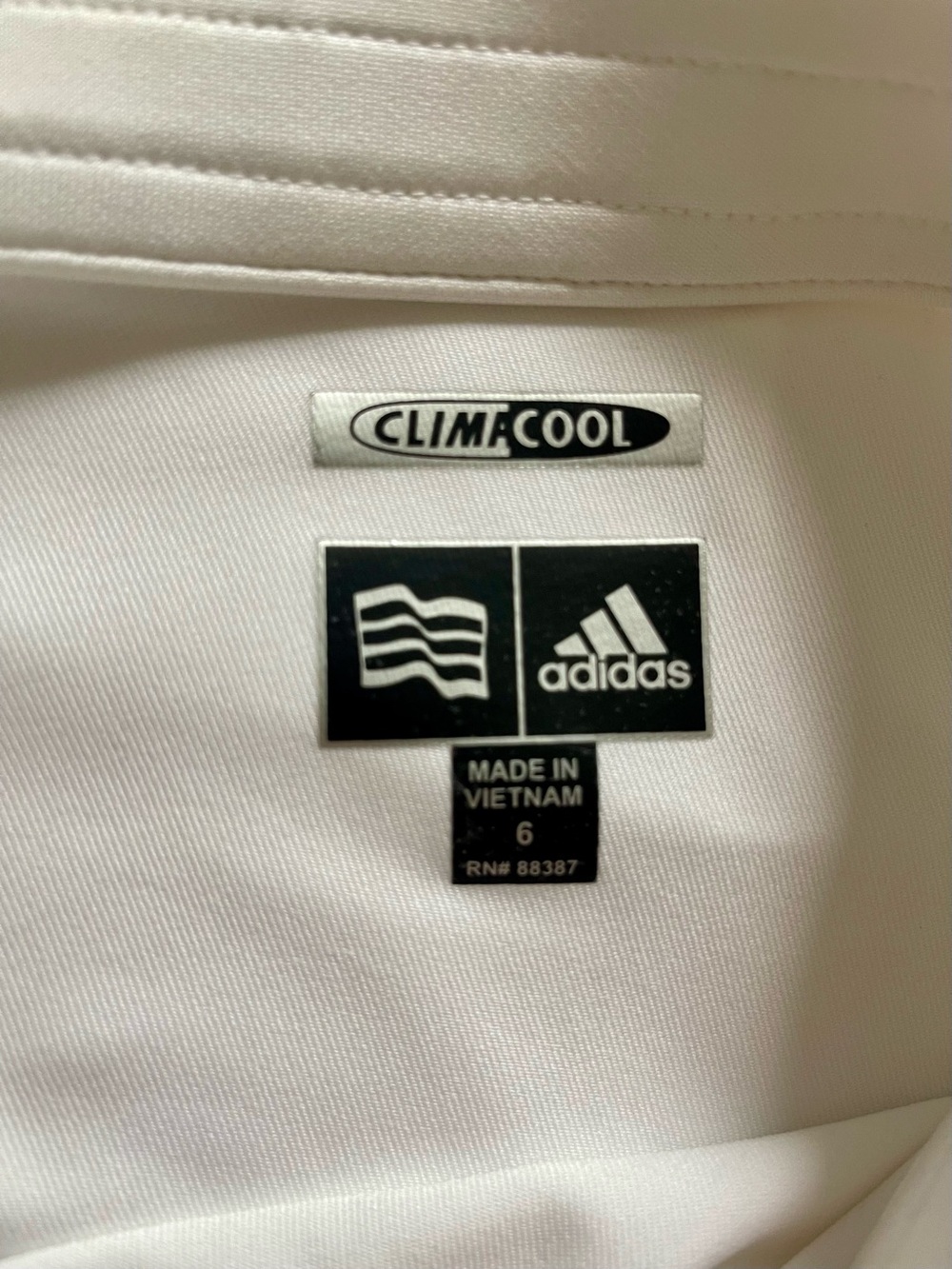 Like New Women’s Adidas ClimaCool Golf Skort Size 6 - Picture 2 of 4